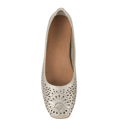 Baretraps Chika Casual Flat