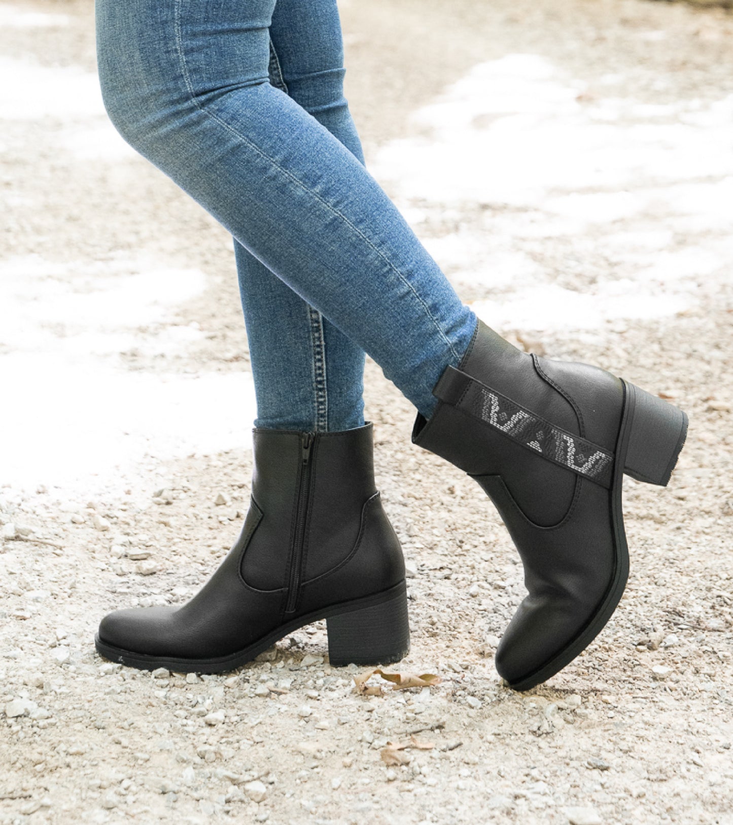 Baretraps Covina Block Heel Bootie