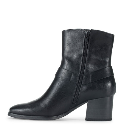 Baretraps Tiana Block Heel Bootie