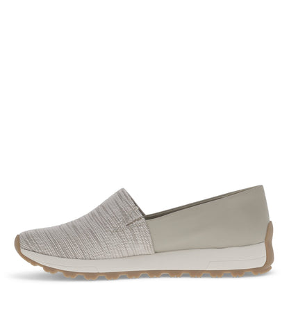 Baretraps Gennie Slip On