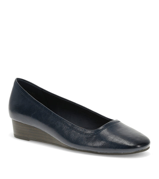 Baretraps Covette Wedge Slip On