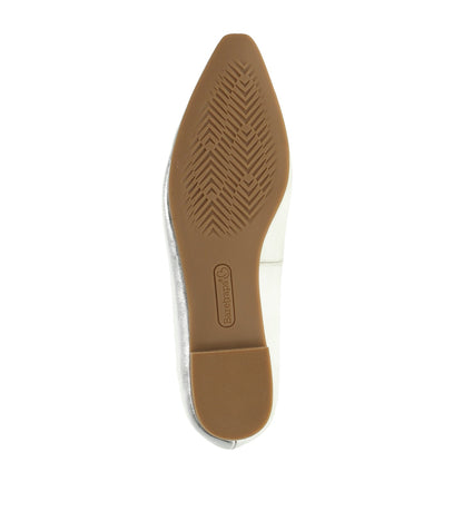 Baretraps Rhonda Casual Flat