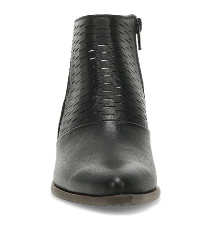 Baretraps Yangley Block Heel Bootie